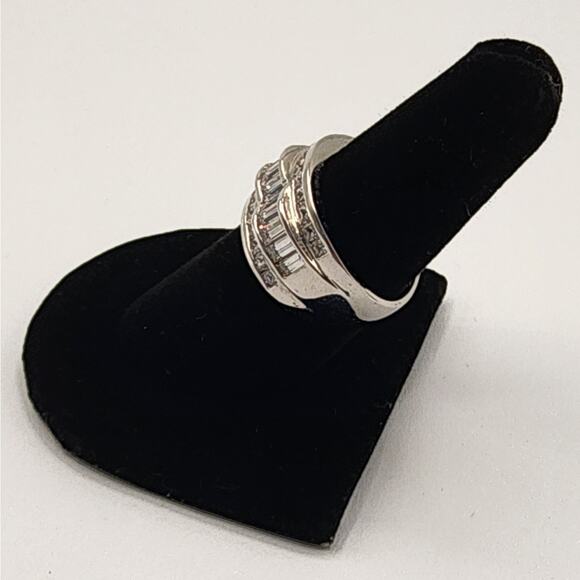 Vintage Sterling Silver CZ Band Ring Baguette & Square Cut Channel Set Size 8.5 - Picture 4 of 9